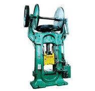 耐火磚廠常用的壓力機(jī)的種類有哪些？